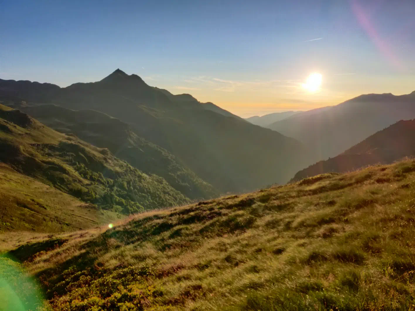 Lever de soleil sur la vallée