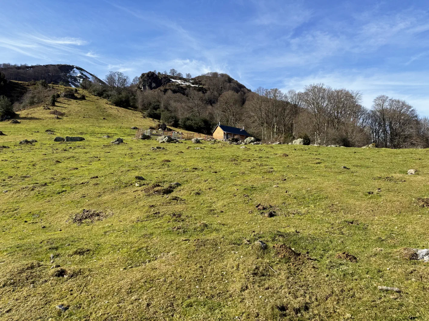 La cabane dans le pré