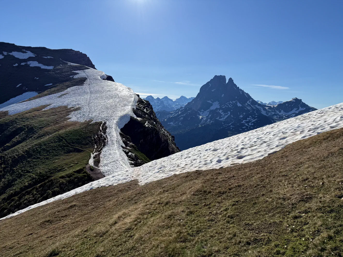 Névés sur la crête