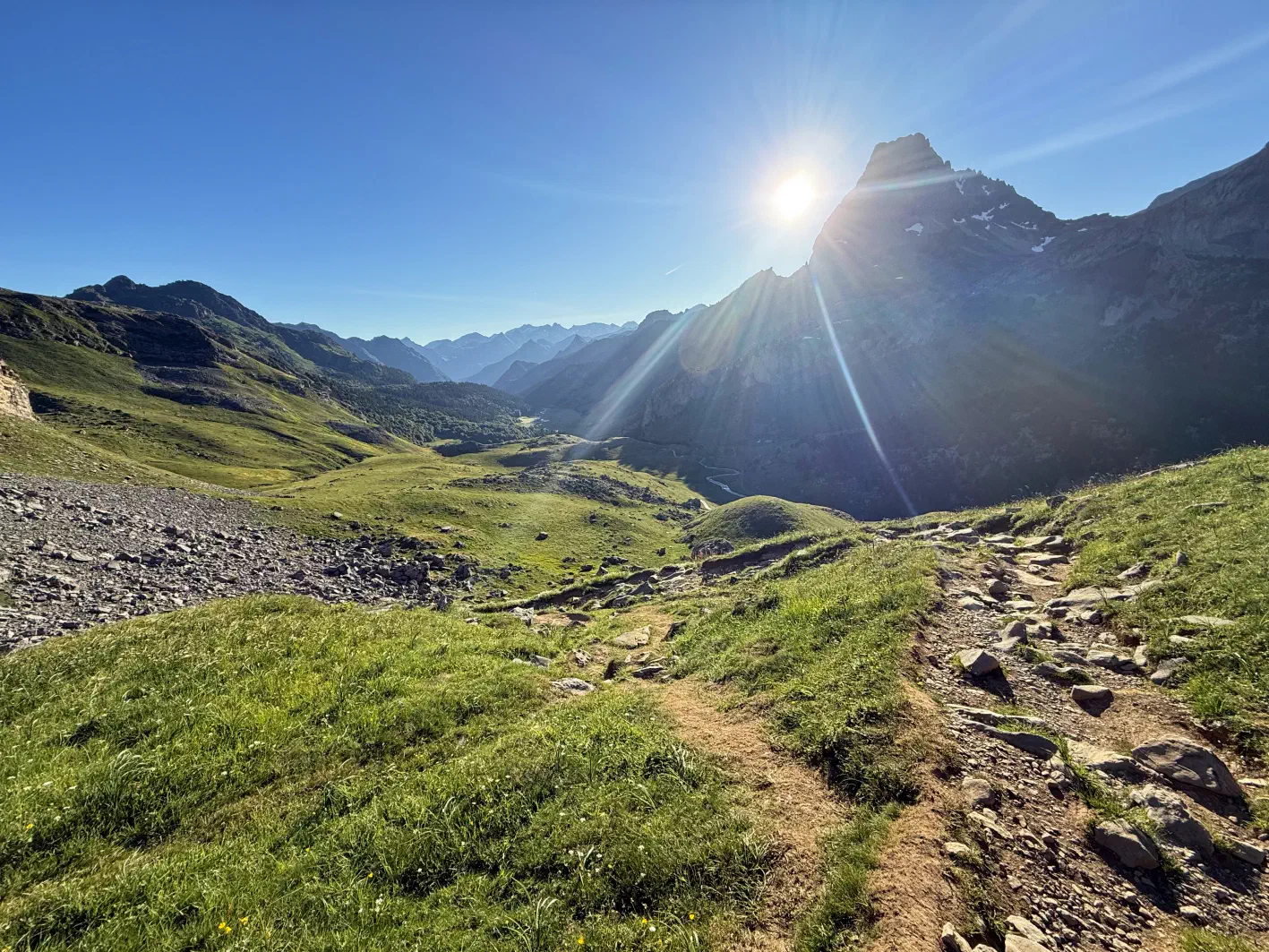 Le soleil se lève sur l&rsquo;Ossau